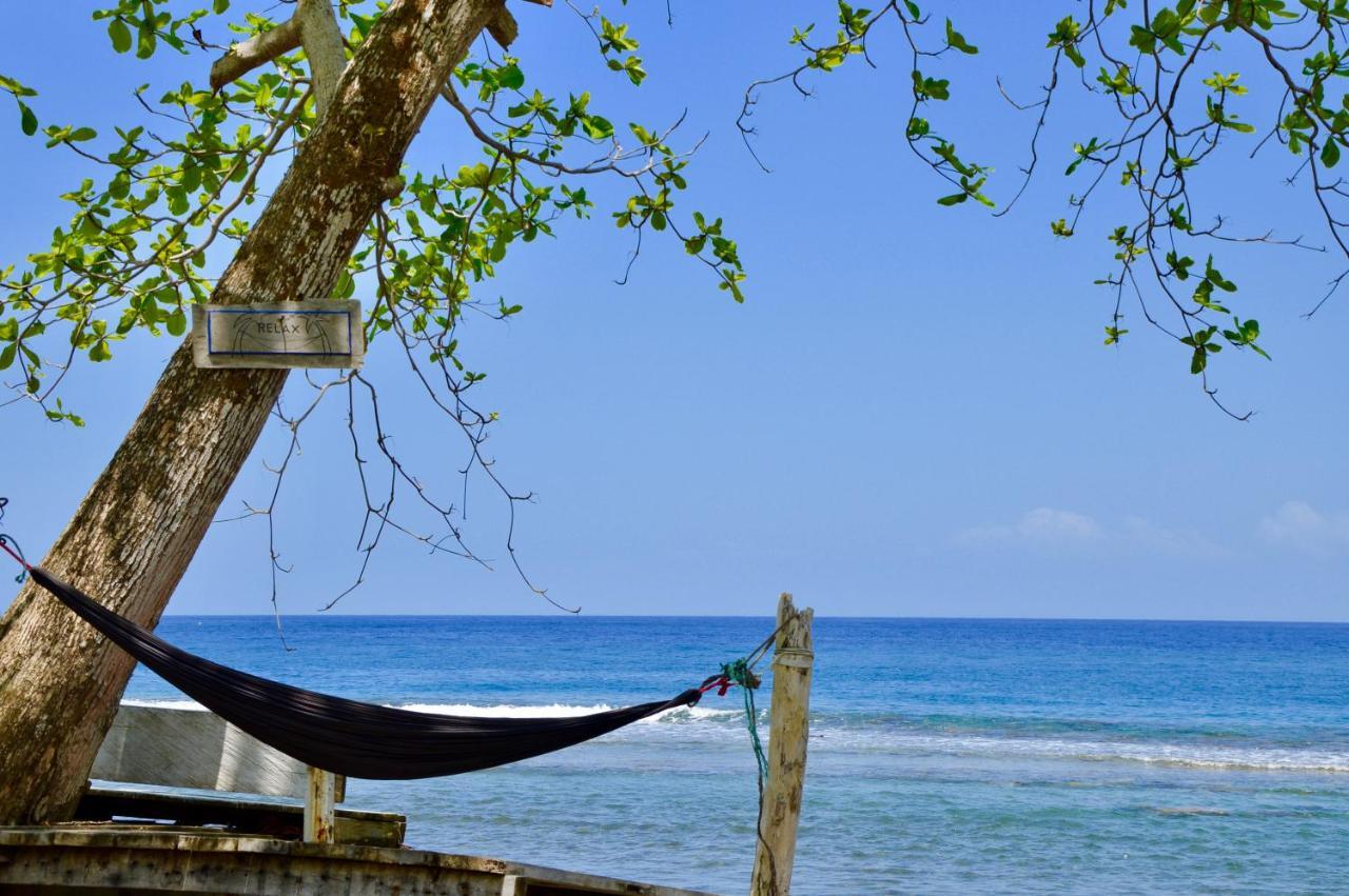 Pristine Paradise Dive Resort - Togean Islands, Una Una Pulau Unauna Eksteriør bilde
