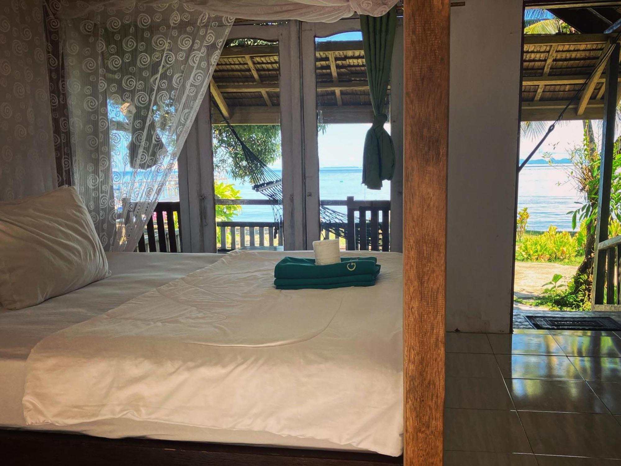 Pristine Paradise Dive Resort - Togean Islands, Una Una Pulau Unauna Eksteriør bilde