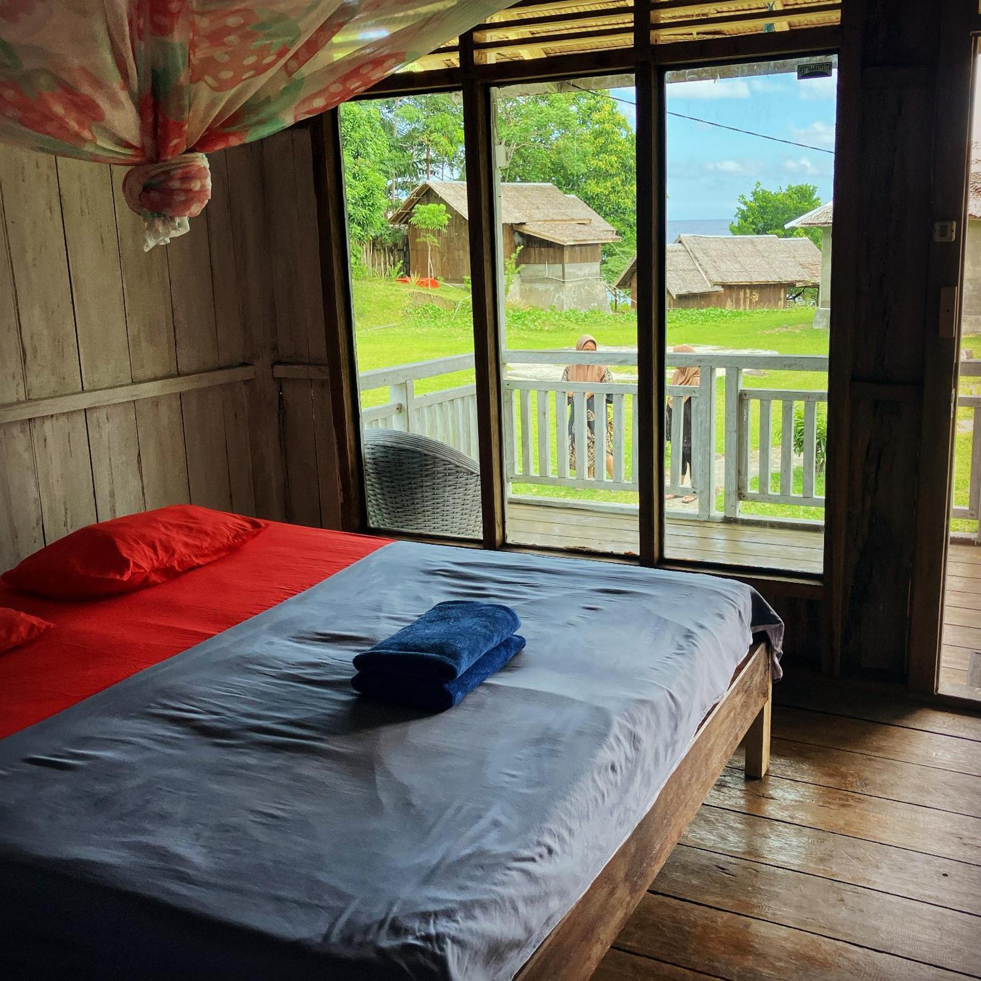 Pristine Paradise Dive Resort - Togean Islands, Una Una Pulau Unauna Eksteriør bilde