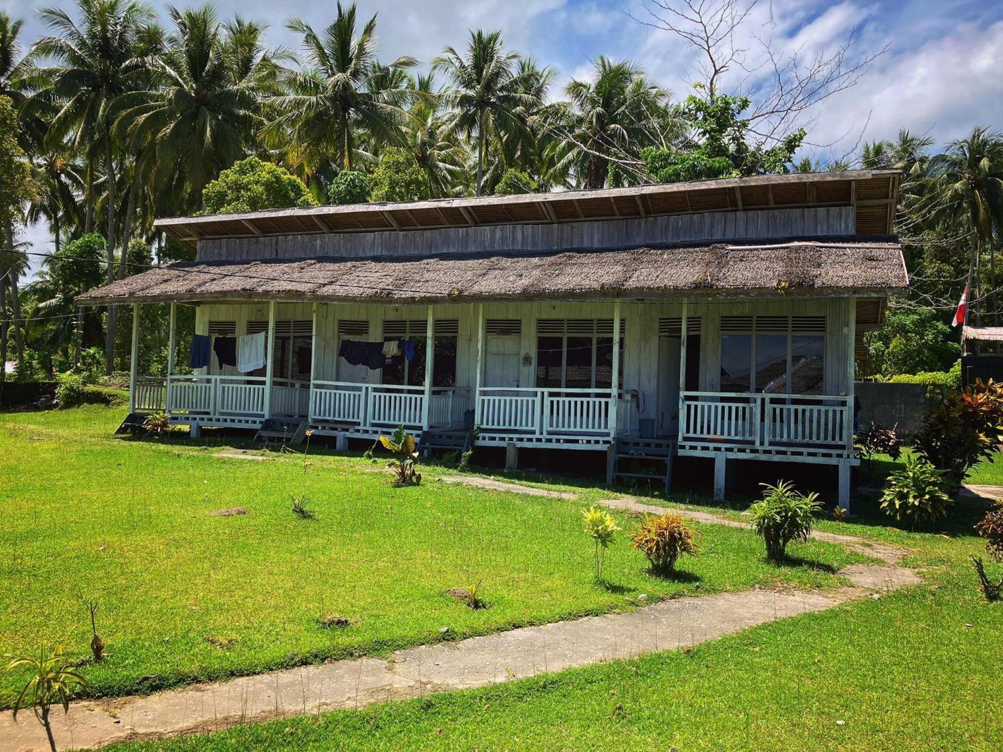 Pristine Paradise Dive Resort - Togean Islands, Una Una Pulau Unauna Eksteriør bilde