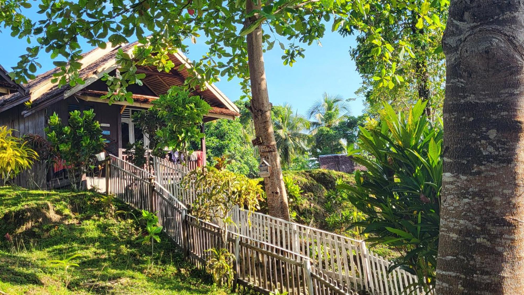 Pristine Paradise Dive Resort - Togean Islands, Una Una Pulau Unauna Eksteriør bilde