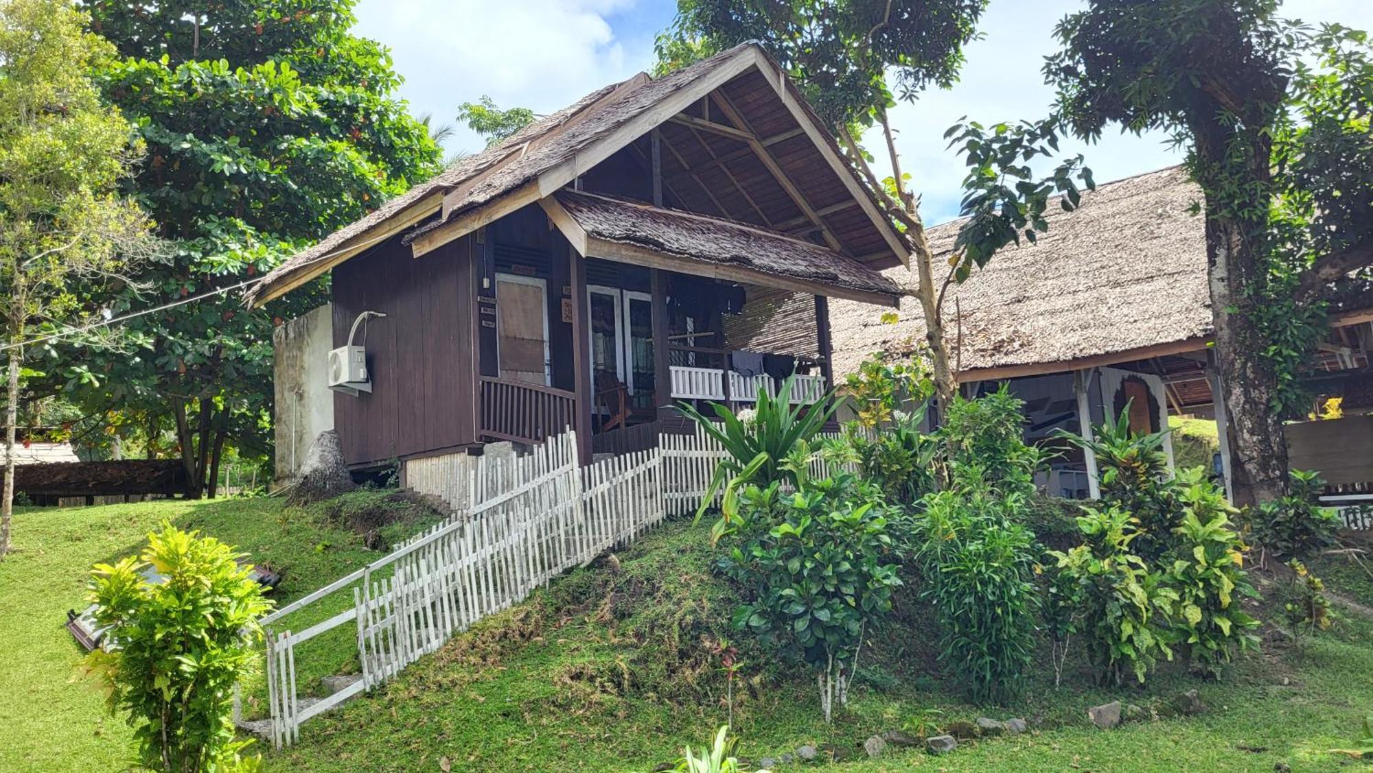 Pristine Paradise Dive Resort - Togean Islands, Una Una Pulau Unauna Eksteriør bilde